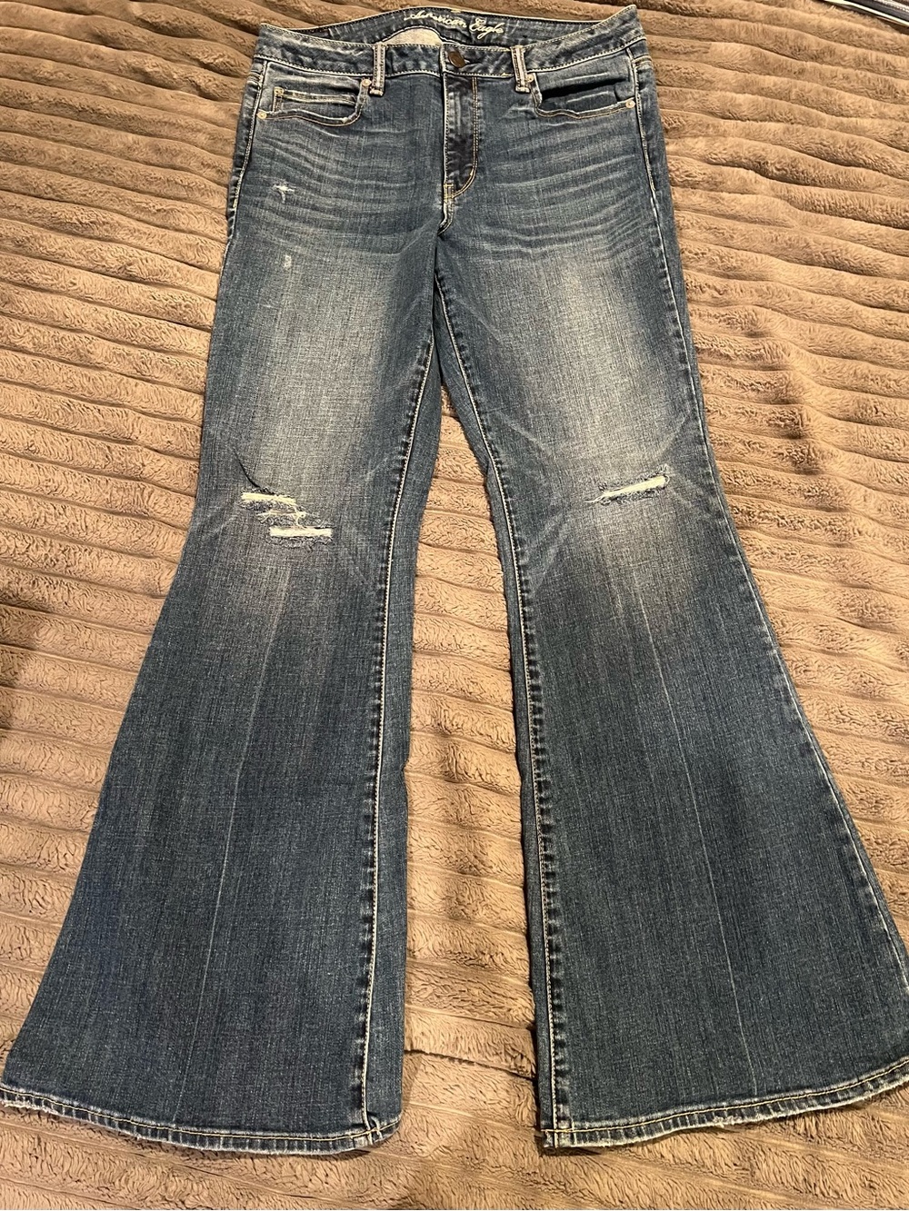 AMERICAN EAGLE 77 HI-RISE WOMEN JEANS STRETCH 12 DISTRESSED FLARE NEW NO TAGS
